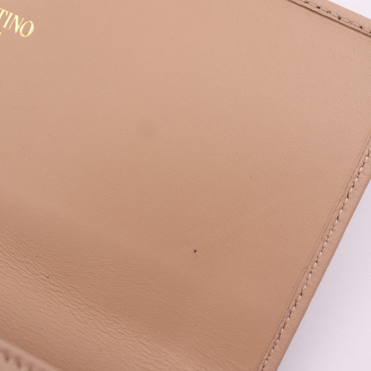 超美品 Valentino Garavani ヴァレンティノ ガラヴァーニ フラップ ウォレット 長財布 AWP00798 レザー ベージュ系 花 フラワーモチーフ