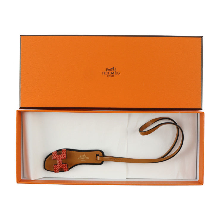 超美品 HERMES エルメス ORAN NANO オラン ナノ その他小物 - リザード ヴォーバトラー バッシュハンター サンギーヌ レッド系 ナチュラルサブレ ブラック サンダルモチーフ バッグチャーム