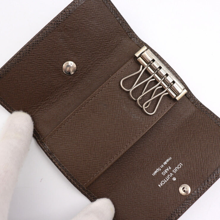 Beautiful Louis Vuitton Multicle 4 Key Case M30528 Taiga Grisli Silver Hardware 4-Row Vuitton