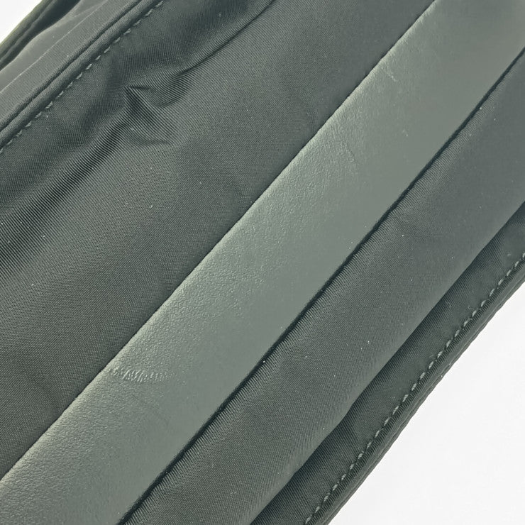 超美品 PRADA プラダ ショルダーバッグ ミディアム パデッドRe-Nylon ショルダーバッグ 1BD255 ブラック シルバー金具 ナイロン レザー レディース クロスボディ メッセンジャー 三角ロゴプレート
