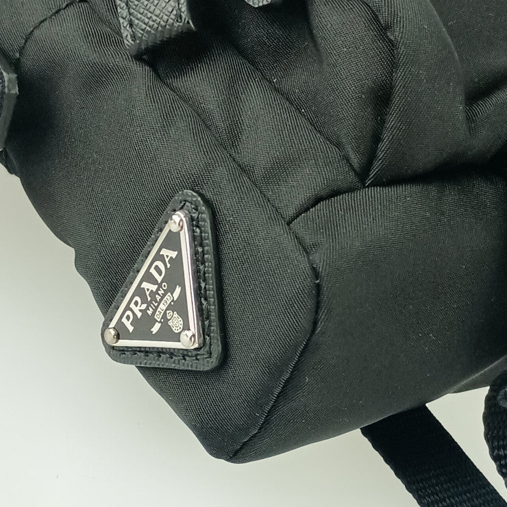 超美品 PRADA プラダ ショルダーバッグ クロスボディバッグ 2VH043 ブラック シルバー金具 ナイロン レザー ユニセックス ポシェット メッセンジャーバッグ 三角ロゴプレート