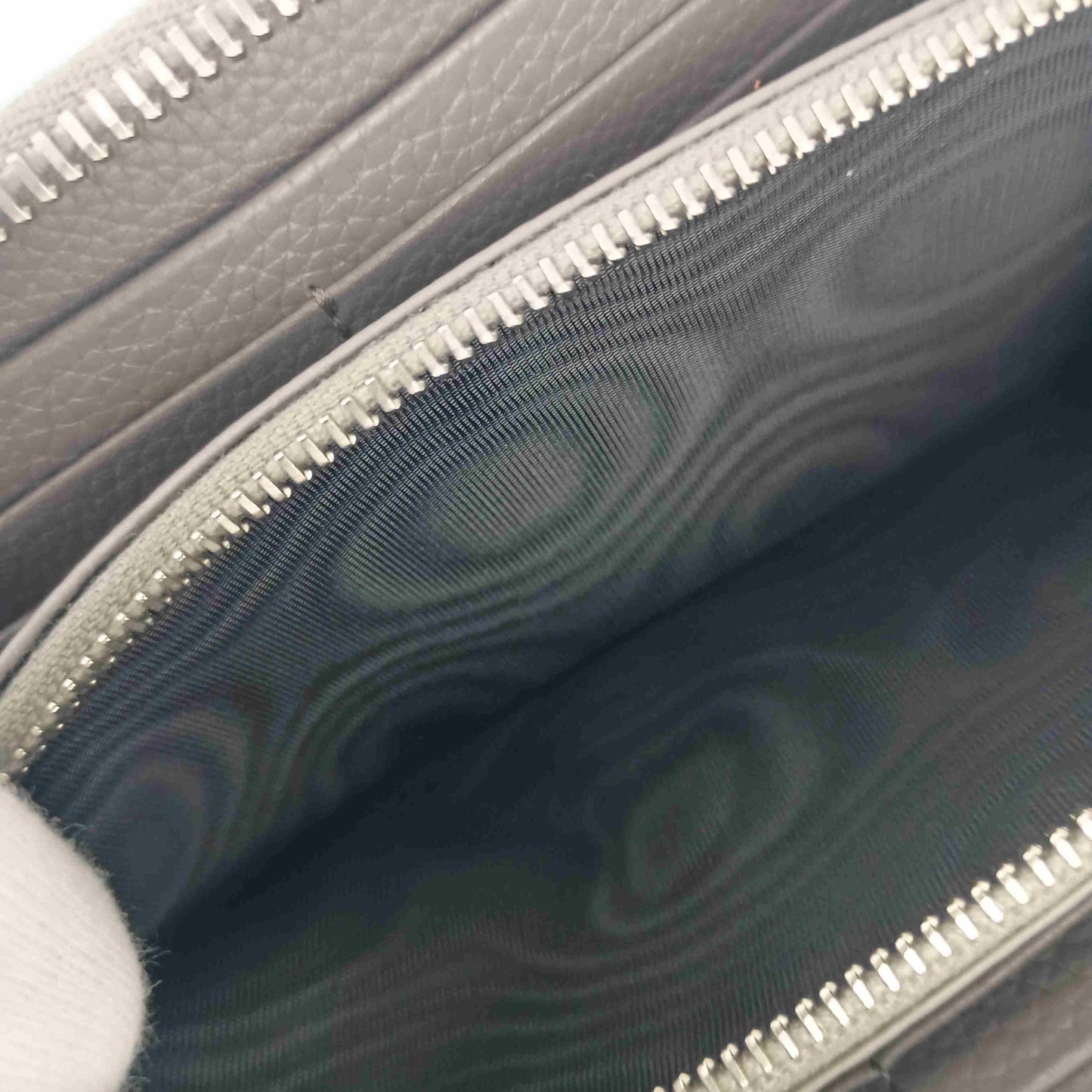 SAINT LAURENT PARIS サン ローラン パリ 財布 ラウンドファスナー 長財布 504988 DTI0E グレー系 カーフレザー ユニセックス シルバー金具 美品