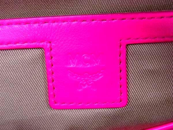 MCM エムシーエム リュックサック ヴィセトス MMK9AVE56QP001 ピンク レザー レディース スタッズ シルバー金具 美品