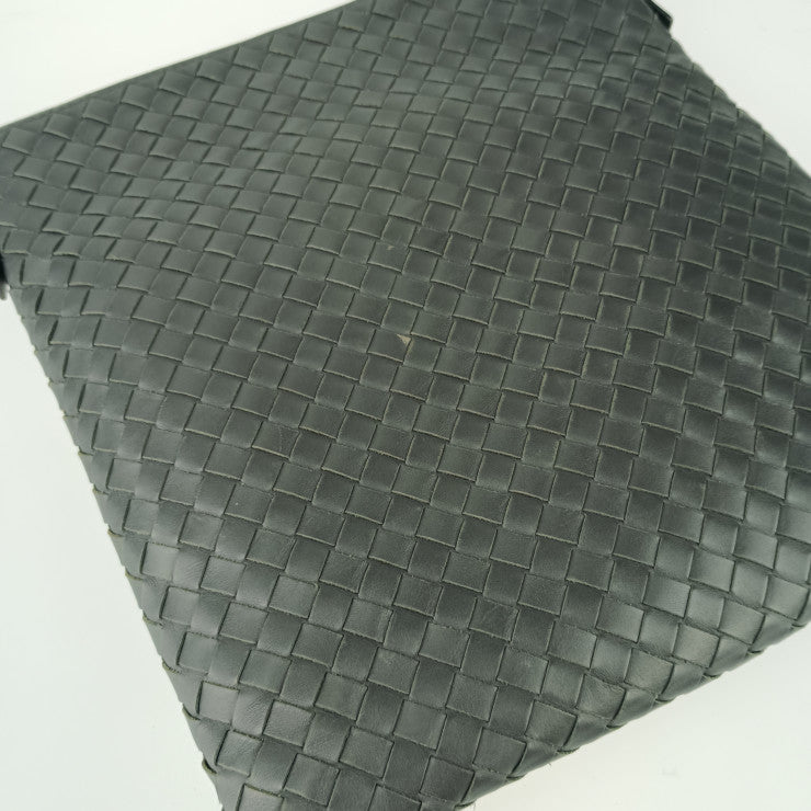 BOTTEGA VENETA ボッテガ ヴェネタ ショルダーバッグ イントレチャート 172736 グレー系 カーフレザー メンズ クロスボディバッグ