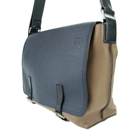 美品 LOEWE ロエベ メッセンジャーバッグ ミリタリー メッセンジャー - ネイビー ブラウン ブラック レザー ユニセックス シルバー金具