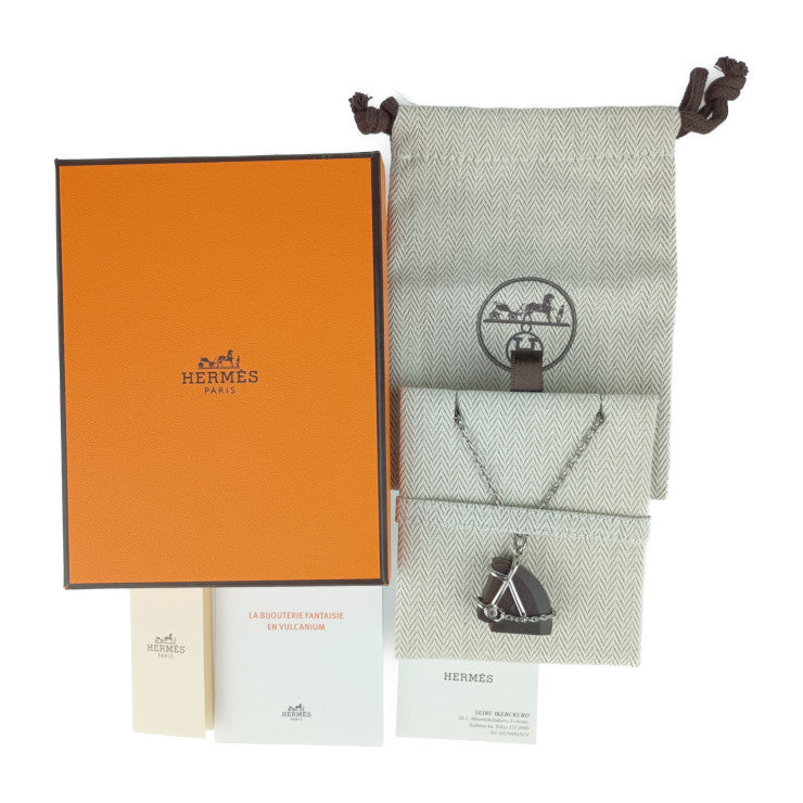 美品 HERMES エルメス ネックレス シュヴァル アクセサリー H077350FP01 シルバー ブラウン系 メタル ヴェルカニウム ユニセックス ペンダント