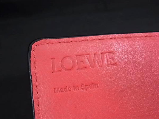 LOEWE ロエベ 財布 リピートアナグラム 107.55. ピンク系 パテントレザー レディース 二つ折り 長財布 美品