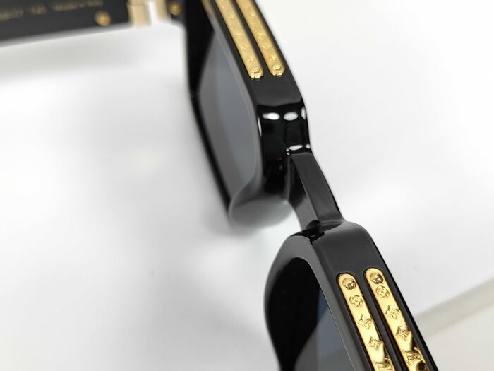 LOUIS VUITTON ルイヴィトン サングラス サングラス・1.1 ミリオネア Z1165E ブラック アセテート ステンレス ユニセックス LVイニシャル スクエアシェイプ 新品未使用展示品