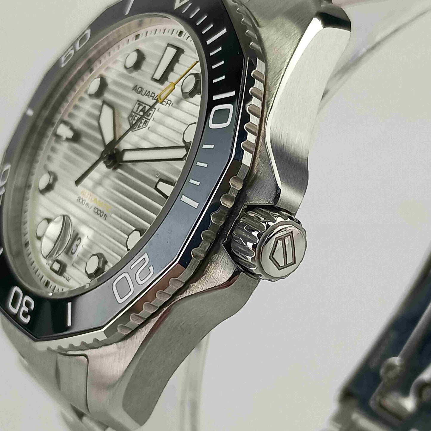 美品 TAG Heuer タグホイヤー 腕時計 アクアレーサープロフェッショナル300 キャリバー5 WBP201C.BA0632 シルバー文字盤 SS SS メンズ