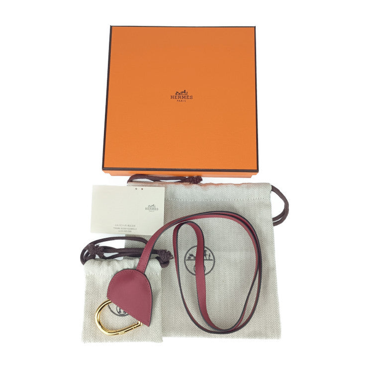 新古未使用展示品 HERMES エルメス ネックレス チョーカー クロシェット《オ・クール・デュ・フォーブル》 H500245FK ルージュグレナ ゴールド金具 ヴォー・スウィフト レディース ネックストラップ キーホルダー W刻印