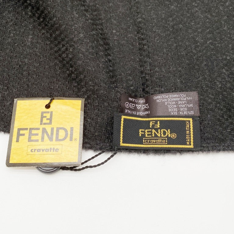 FENDI フェンディ マフラー 052 343 009 グレー シルク52% ウール34% ポリアミド14% ユニセックス フリンジ 超美品