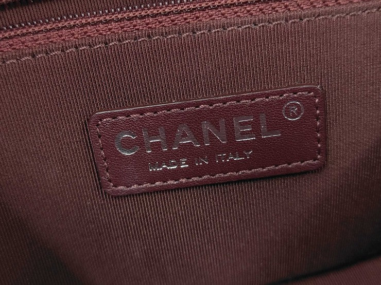 CHANEL シャネル ショルダーバッグ ボーイシャネル カメラバッグ ホワイト系 ラムスキン レディース マトラッセ キルティング ココマーク チェーン ガンメタ金具 ココボーイ 美品