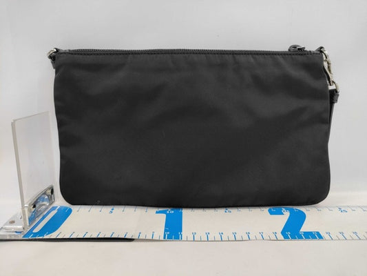 PRADA プラダ クラッチバッグ トライアングルロゴ 1NI545 ブラック系 ナイロン レディース 白タグ シルバー金具 美品