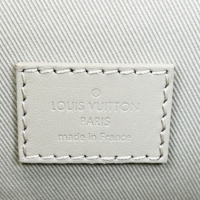 LOUIS VUITTON ルイヴィトン ショルダーバッグ アエログラム ファストライン・ウェアラブルウォレット M82281 セージ(グリーン系) グレインレザー ユニセックス シルバー金具 超美品