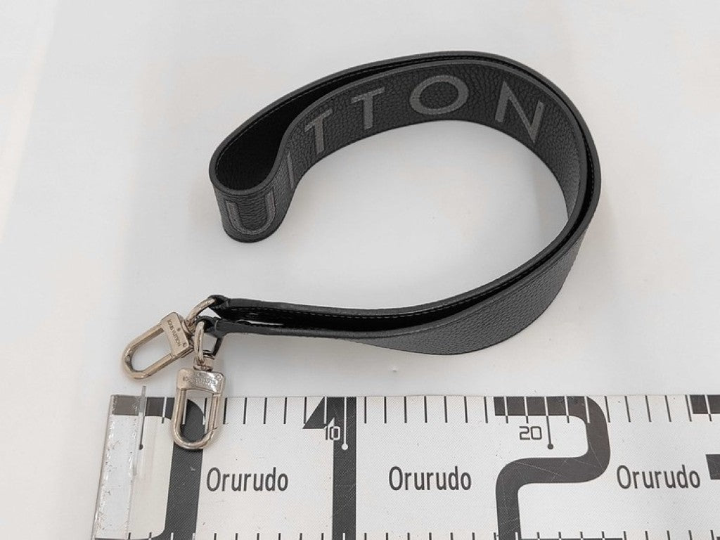 LOUIS VUITTON ルイヴィトン ショルダーストラップ J02392 ブラック グレー系 トリヨンレザー ユニセックス シルバー金具 ロゴ