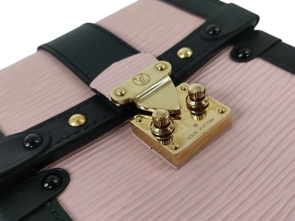LOUIS VUITTON ルイヴィトン ショルダーバッグ エピ トランク ヴェルティカル M67872 ローズ バレリーナ ブラック系 レザー レディース ポシェット ゴールド金具 美品