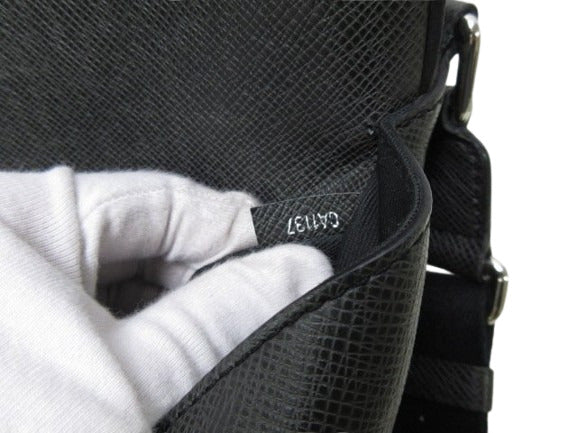 美品 LOUIS VUITTON ルイ ヴィトン メッセンジャーバッグ アントン メッセンジャーMM M33429 アルドワーズ タイガ メンズ