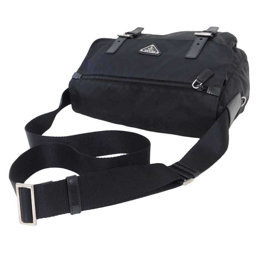 超美品 PRADA プラダ ショルダーバッグ メッセンジャーバッグ BT6671 ブラック シルバー金具 ナイロン レザー ユニセックス 三角ロゴプレート