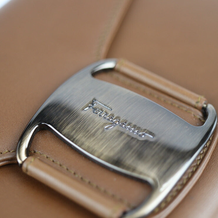 超美品 Salvatore Ferragamo サルヴァトーレ フェラガモ ヴァラ 長財布 22 8067 レザー ブラウン フラップ 三つ折り財布