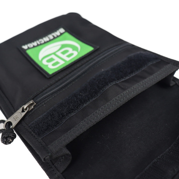 新品未使用展示品 BALENCIAGA バレンシアガ エクスプローラー ポーチ ショルダーバッグ 532298 キャンバス ブラック グリーン