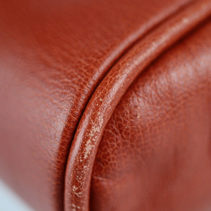 美品 LOEWE ロエベ ベラスケス ツイスト クラッチバッグ - レザー レッド系 セカンドバッグ バーミリオン系