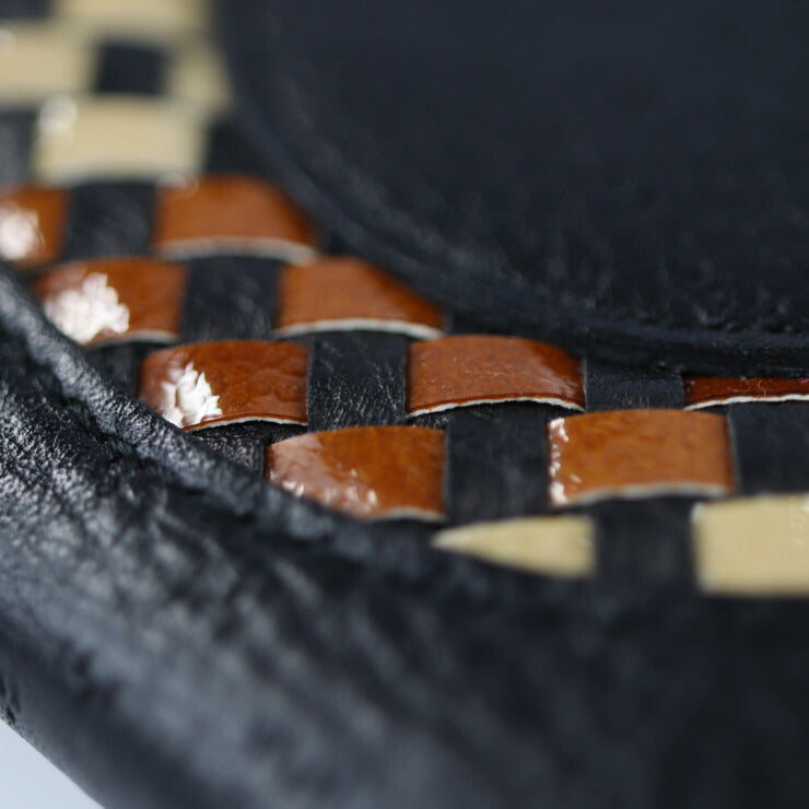 美品 Salvatore Ferragamo サルヴァトーレ フェラガモ ガンチーニ 長財布 22 7221 レザー ブラック 編み込み柄 二つ折り財布