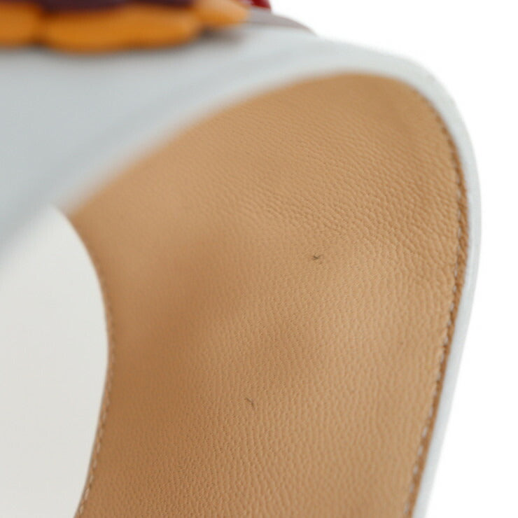 美品 FENDI フェンディ トングサンダル サンダル ＃35 レザー ホワイト マルチカラー フラット スタッズ 参考サイズ 22cm