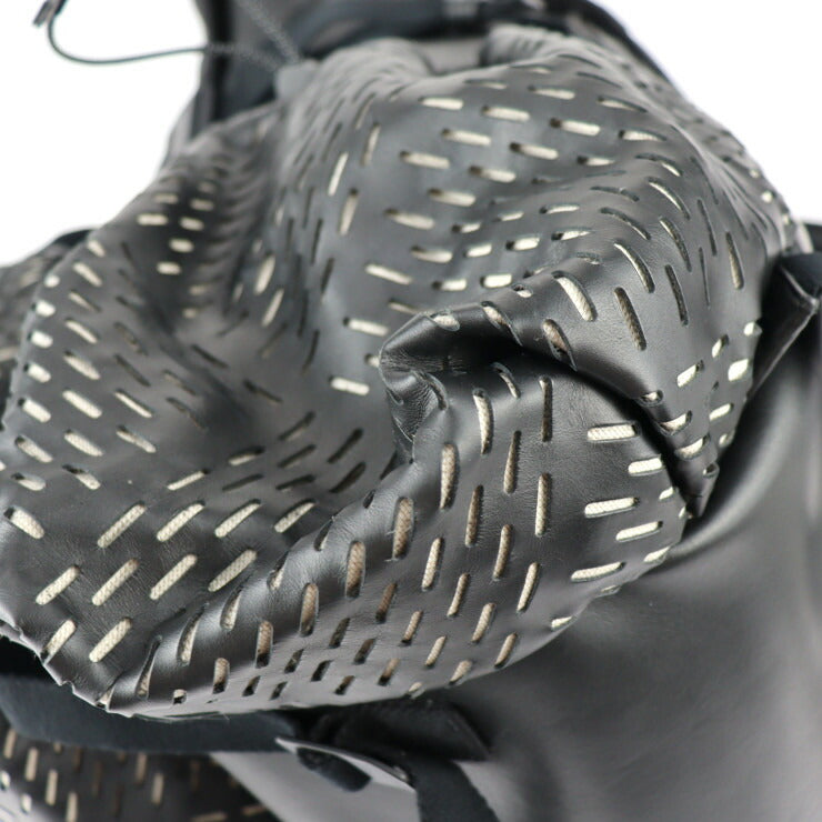美品 BOTTEGAVENETA ボッテガヴェネタ PERFORATED BACKPACK リュック・デイパック 580351 カーフレザー ブラック パンチング