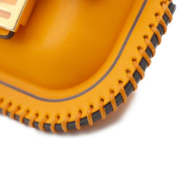 新古未使用展示品 FENDI フェンディ Pico ピコ バゲットバッグ ポーチ 7AR946 カーフレザー オレンジ ゴールド金具 イヤホンケース AirPods ホルダー