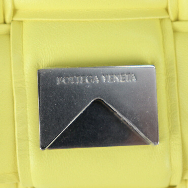 新古未使用展示品 BOTTEGAVENETA ボッテガヴェネタ チェーン カセット ショルダーバッグ 631421 ラムスキン イエロー シルバー金具 イントレチャート