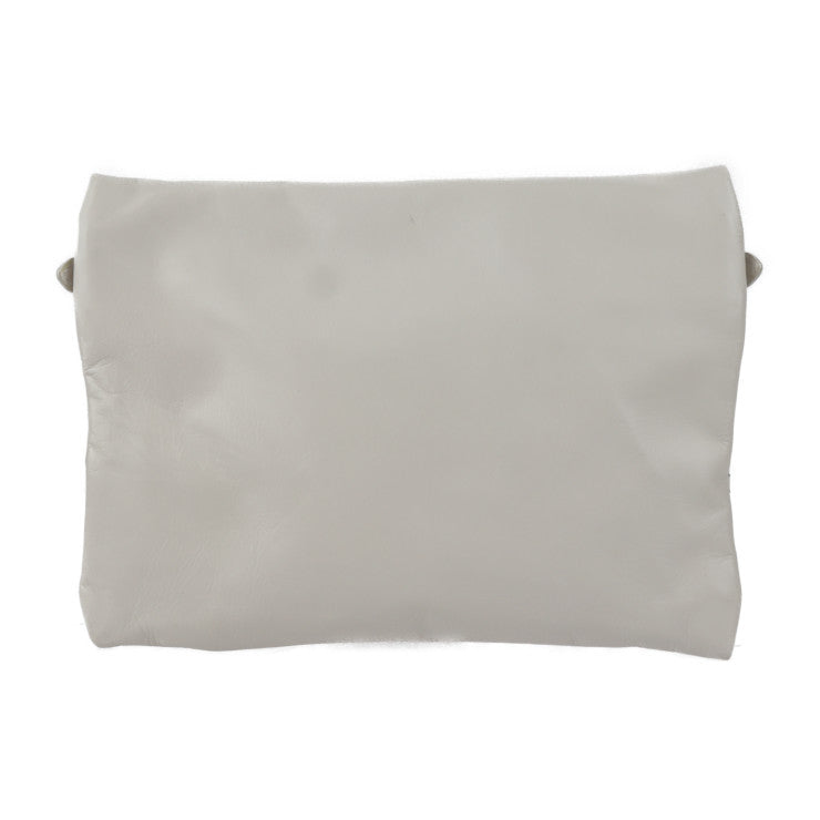 美品 BOTTEGAVENETA ボッテガヴェネタ パンチング クラッチバッグ 566199 レザー アイボリー系 ブラック金具 リストレット セカンドバッグ ポーチ