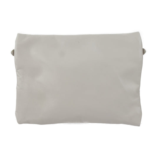 美品 BOTTEGAVENETA ボッテガヴェネタ パンチング クラッチバッグ 566199 レザー アイボリー系 ブラック金具 リストレット セカンドバッグ ポーチ