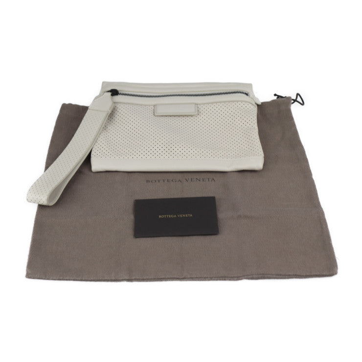美品 BOTTEGAVENETA ボッテガヴェネタ パンチング クラッチバッグ 566199 レザー アイボリー系 ブラック金具 リストレット セカンドバッグ ポーチ