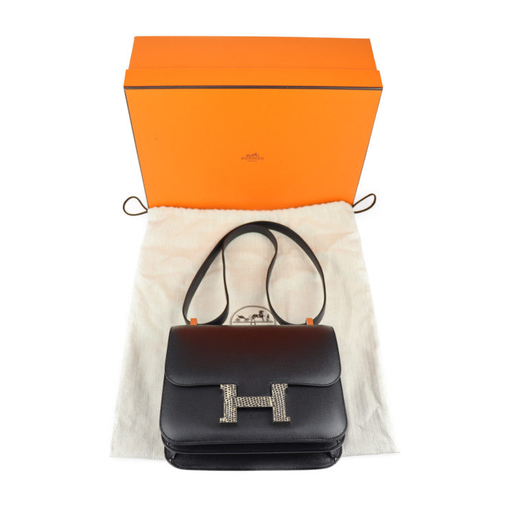超美品 HERMES エルメス コンスタンス 24 ショルダーバッグ - ヴォーエプソン リザード ブラック ベージュ シルバー金具 Y刻印