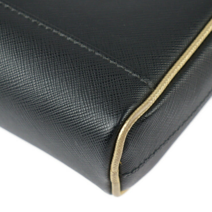 美品 PRADA プラダ トライアングルロゴ ショルダーバッグ 2VH063 サフィアーノレザー ブラック ゴールド系 リストレット 2WAY セカンドバッグ クラッチバッグ 三角ロゴプレート