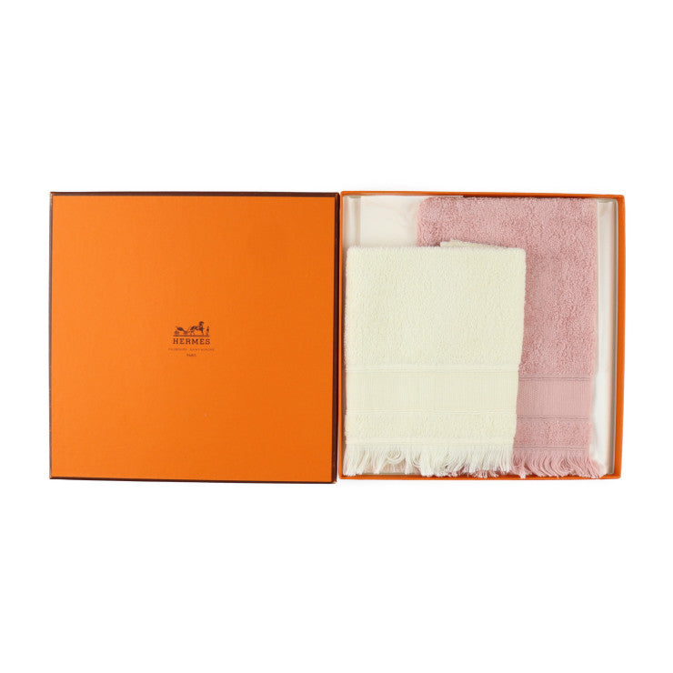 超美品 HERMES エルメス ベビー バスミトン&タオル セット ゆり木馬 タオル - 綿75％ ポリノジック25％ アイボリー ピンク系 ボディータオル シンプル フリンジ