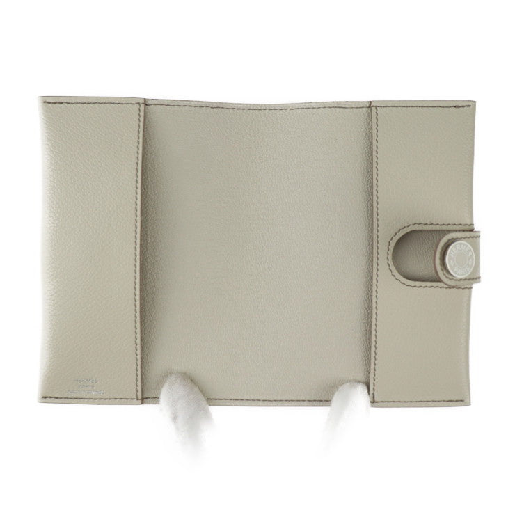 新品未使用展示品 HERMES エルメス R.M.S パスポートケース - エバーカラー ベトン ホワイト系 シルバー金具 パスポートカバー B刻印