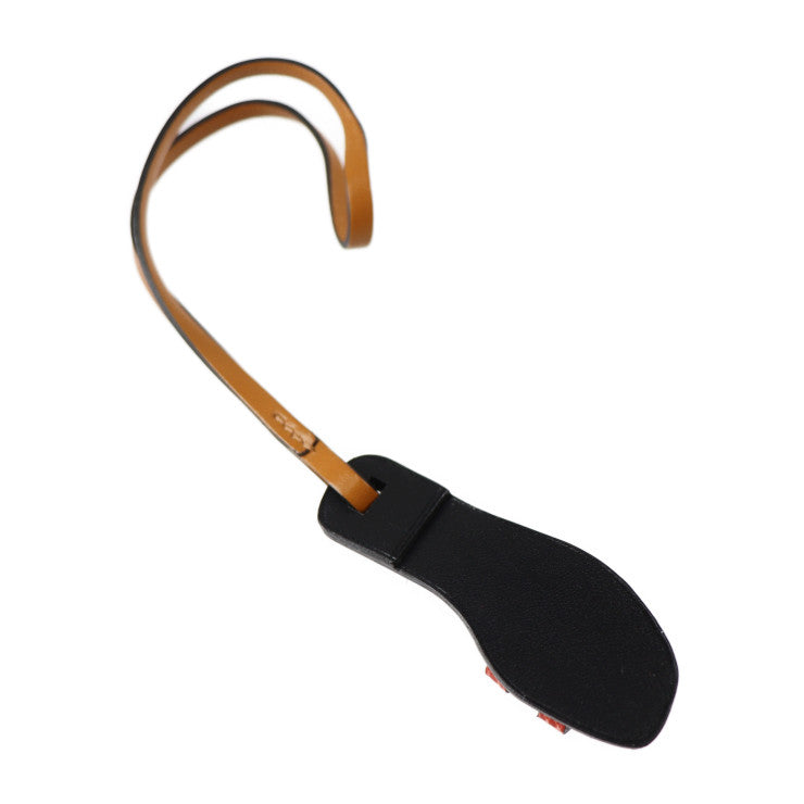 超美品 HERMES エルメス ORAN NANO オラン ナノ その他小物 - リザード ヴォーバトラー バッシュハンター サンギーヌ レッド系 ナチュラルサブレ ブラック サンダルモチーフ バッグチャーム