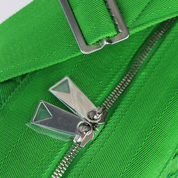 新品未使用展示品 BOTTEGAVENETA ボッテガヴェネタ イントレチャート ウェビング ショルダーバッグ 657952 ポリプロピレン グリーン シルバー金具 クロスボディバッグ