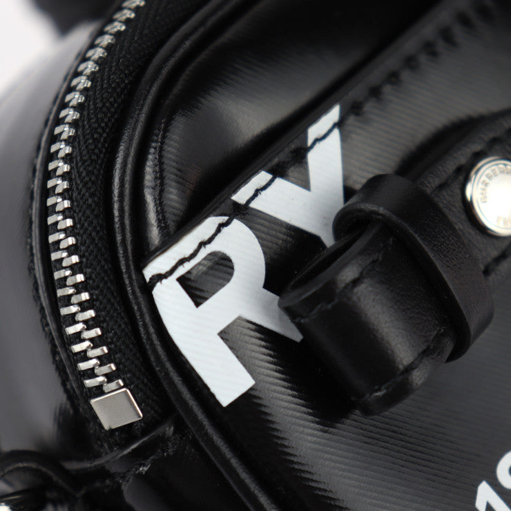 新古未使用展示品 BURBERRY バーバリー カメラ マイクロ ホースフェリー ショルダーバッグ 8022339 コーティングキャンバス レザー ブラック ホワイト シルバー金具 クロスボディ ポシェット ロゴ