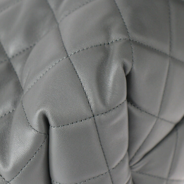 美品 CHANEL シャネル 巾着 2WAY バッグ マトラッセ ハンドバッグ - ラムスキン グレー系 ゴールド金具 ココマーク ショルダーバッグ トートバッグ キルティング チェーン