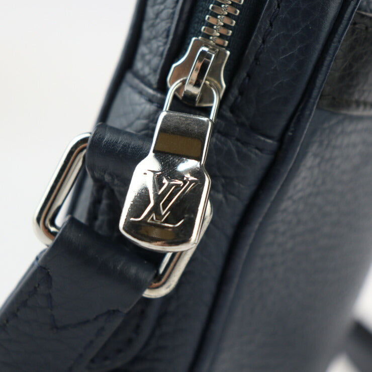 美品 LOUIS VUITTON ルイ ヴィトン ダヌーブPM ショルダーバッグ M55168 トリヨンレザー ネイビー シルバー金具 ポシェット クロスボディバッグ ビトン