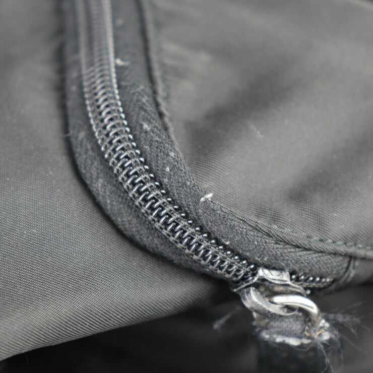 PRADA プラダ メッセンジャーバッグ ショルダーバッグ 1BD671 ナイロン レザー ブラック シルバー金具 フラップ クロスボディバッグ 三角ロゴプレート