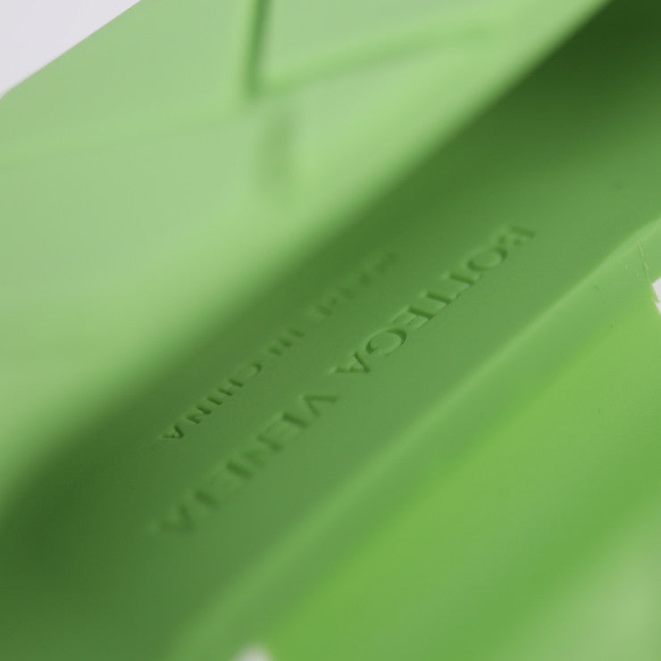 新品未使用展示品 BOTTEGAVENETA ボッテガヴェネタ Airpods Pro エアポッズ プロ ケース その他小物 691715 ラバー ピスタチオ グリーン系 ストラップ付き イヤホンケース カバー