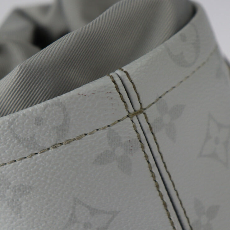 美品 LOUIS VUITTON ルイ ヴィトン チョーク・ナノバッグ ホワイトモノグラム ショルダーバッグ M44631 PVC レザー ホワイト系 グレー シルバー金具 巾着型 ポシェット