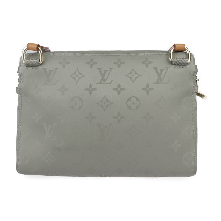 美品 LOUIS VUITTON ルイ ヴィトン メッセンジャー PM モノグラム チタニウム ショルダーバッグ M43889 レザー ナイロンキャンバス GRIS グレー系 ゴールド金具 ポシェット ビトン