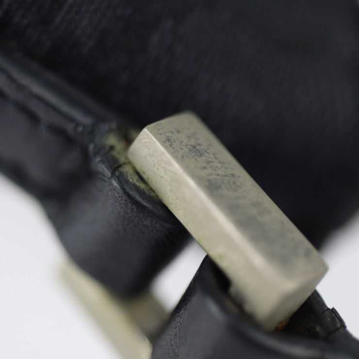 美品 GUCCI グッチ アクセサリーポーチ GGキャンバス ハンドバッグ 039 1103 2123 キャンバス レザー ブラック シルバー金具