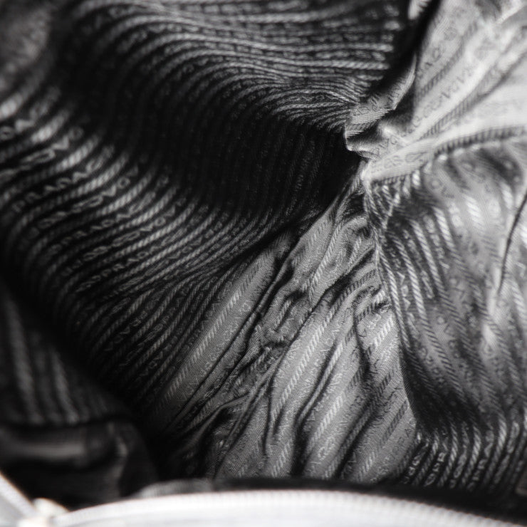 PRADA プラダ トライアングルロゴ ショルダーバッグ V161 ナイロン NERO ブラック シルバー金具 三角ロゴプレート