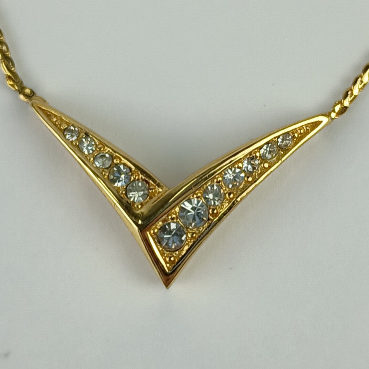 美品 Christian Dior クリスチャンディオール ネックレス Vモチーフ - ゴールド メタル ラインストーン レディース Ｖ字