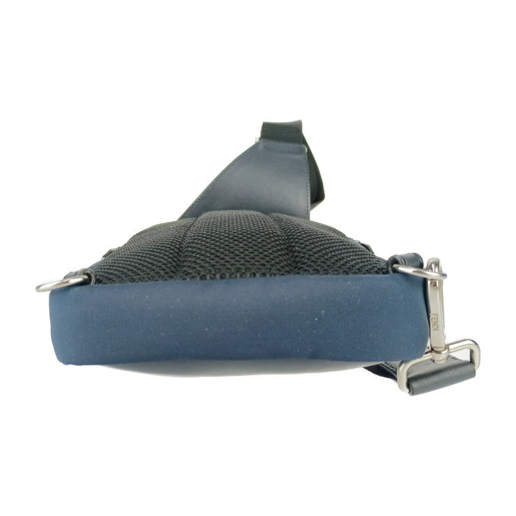 美品 FENDI フェンディ ボディバッグ バッグ バグズ ワンショルダーバッグ 7VZ033・60D ネイビー ブラック シルバー金具 ナイロン レザー メンズ モンスター バグズアイ クロスボディバッグ